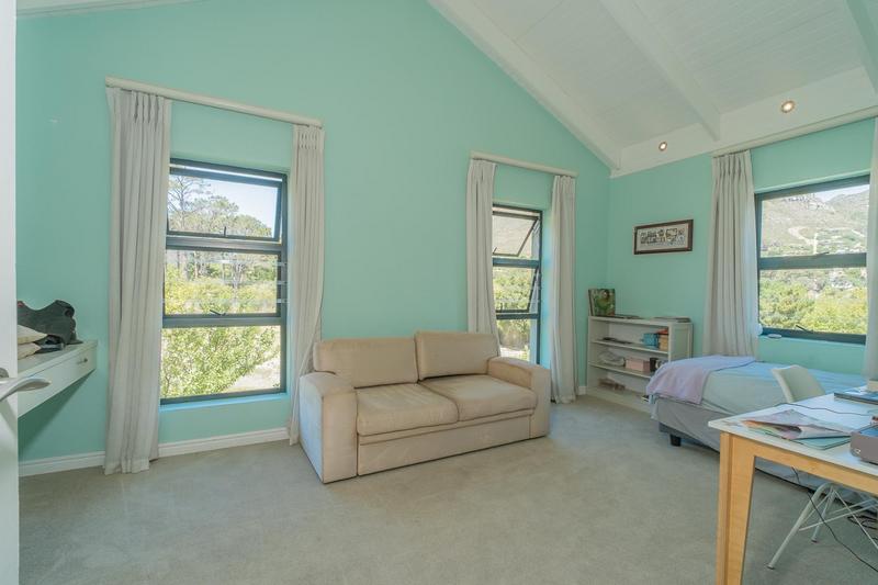 4 Bedroom Property for Sale in Tarragona Western Cape